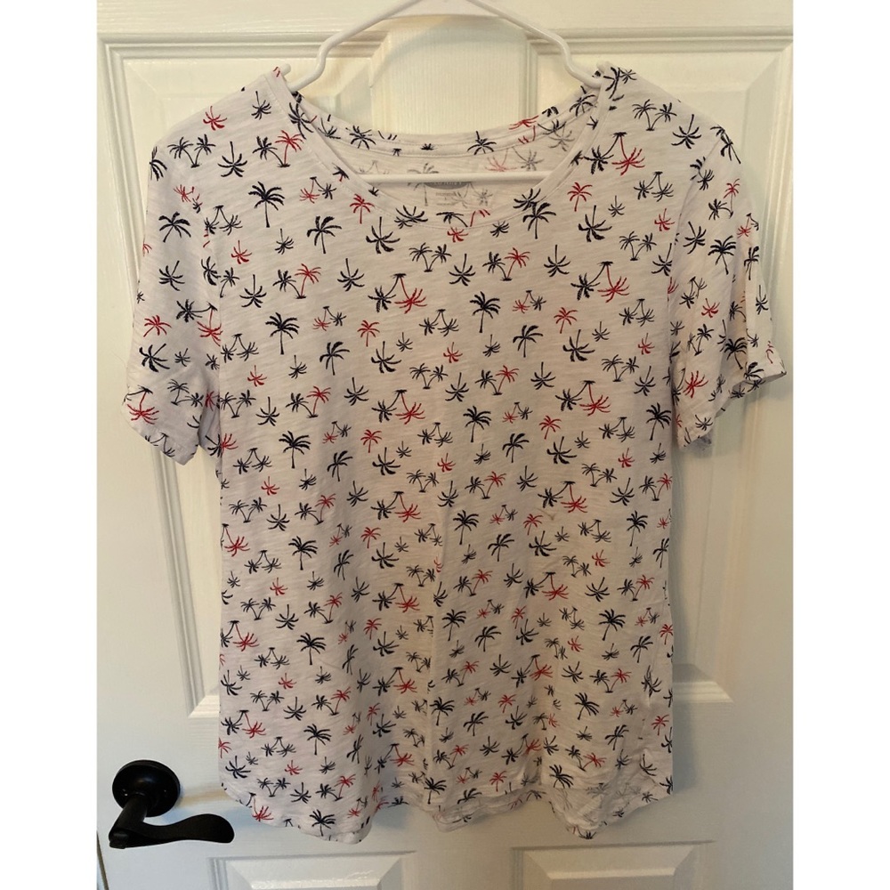 Old Navy T-Shirt